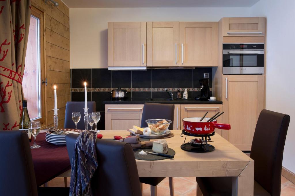 Cgh Residences & Spas Les Chalets D'Angele Châtel Quarto foto